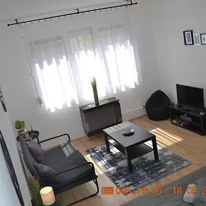 https://sziget-apartman.egerhotels.net